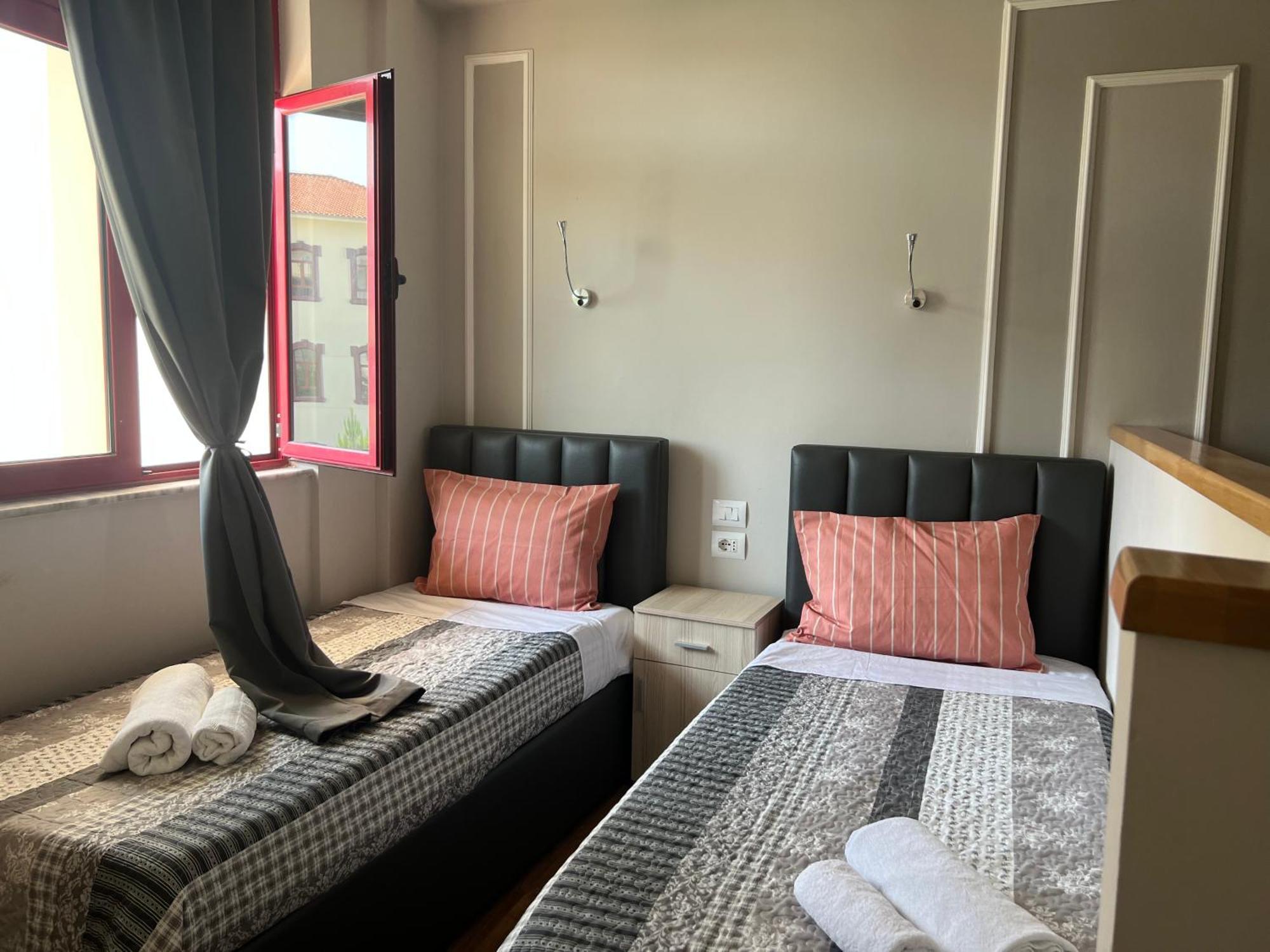 City Centre Rooms 4R Shkodër Exteriör bild